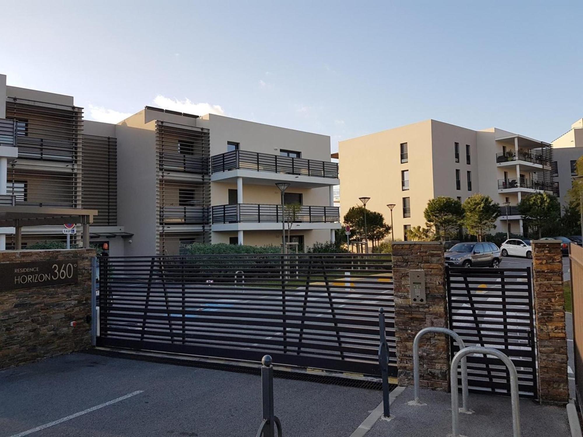 Appt Confort 3 Pieces Avec Terrasse Et Piscine A Saint-Raphael - Fr-1-226A-124 Eksteriør billede